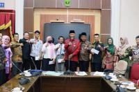 Gubernur Apresiasi Guru dan Siswa Penerima Beasiswa Luar Negeri